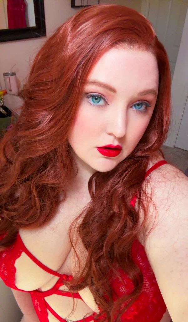 Christine Marie's avatar