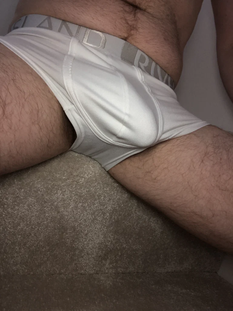 Gayscot40