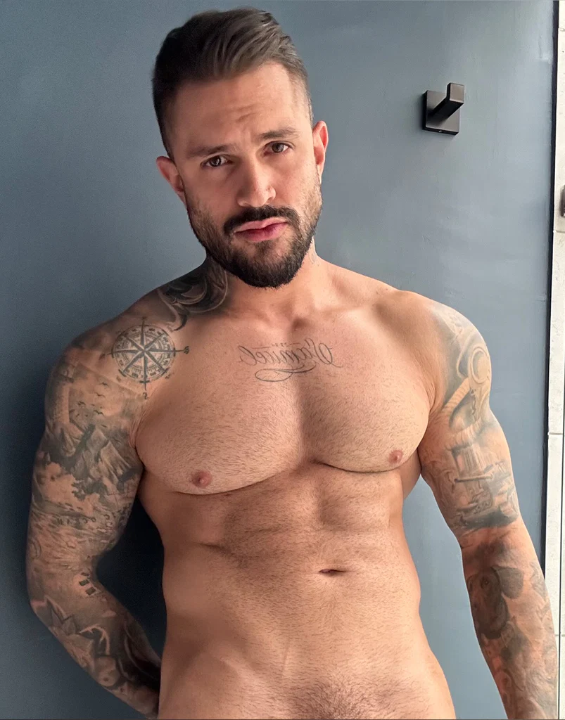 Julian Chase's avatar