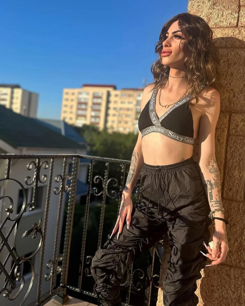 Andra Stoeva's avatar