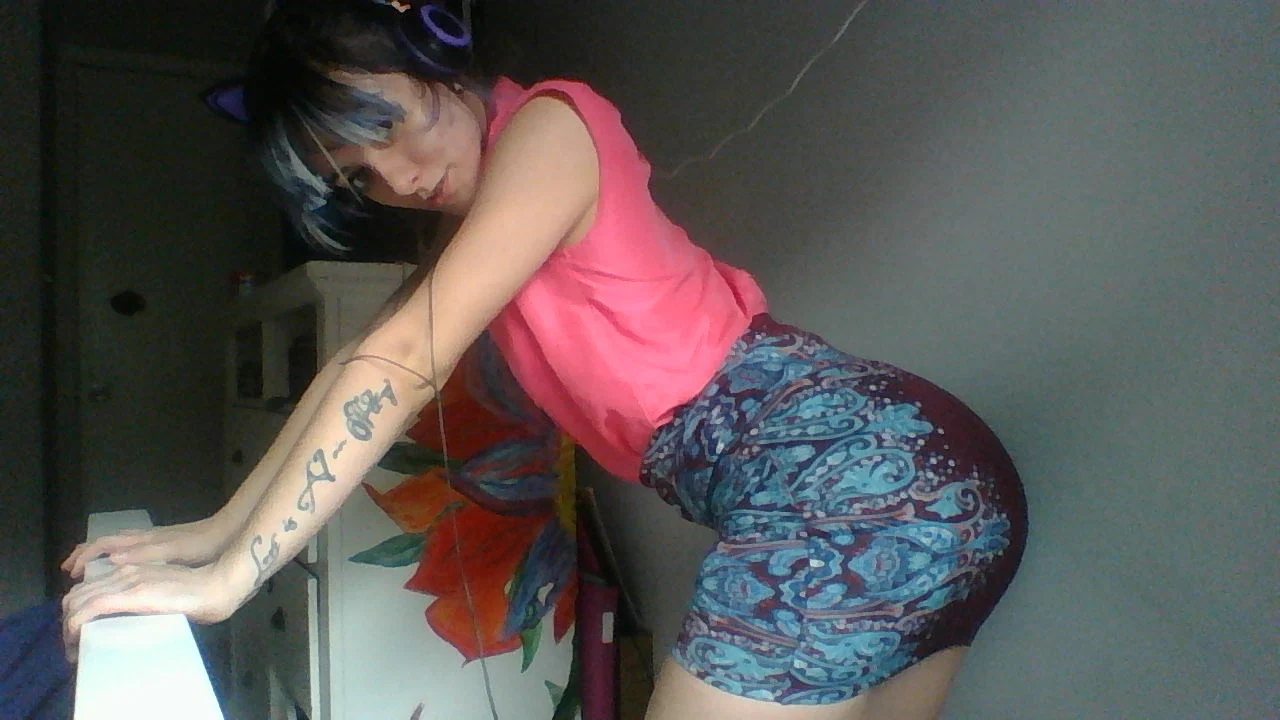 Danni profile banner