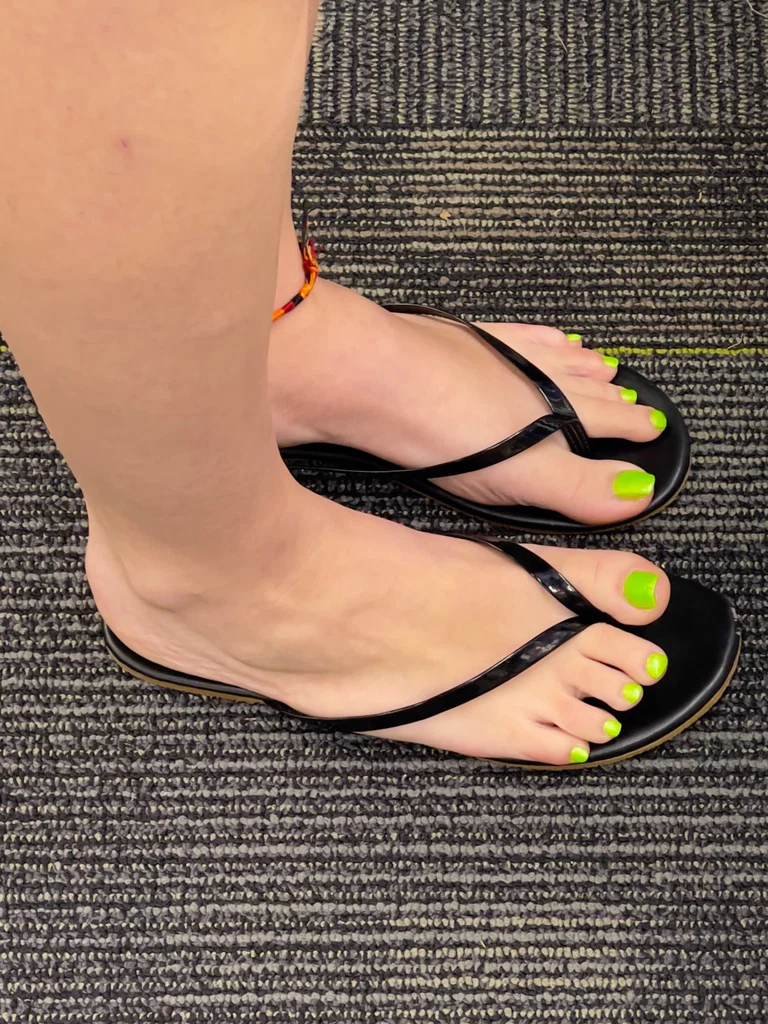katslovelytoes's avatar