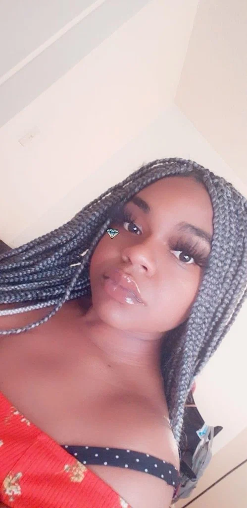 AVAILABLE ALL DAY FOR FACETIME CALLS's avatar