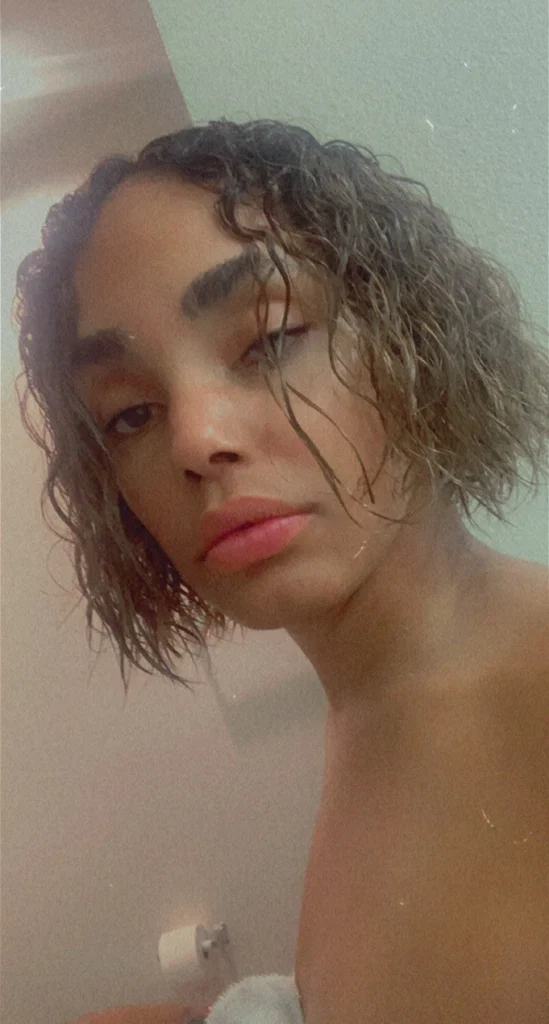 Aphrodite000's avatar