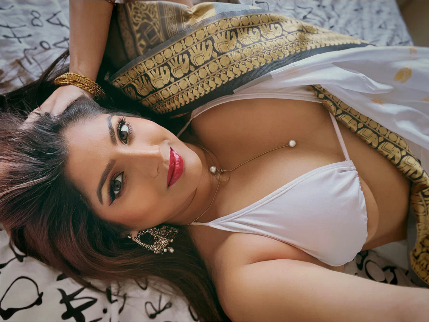 Joshna Fernando profile banner
