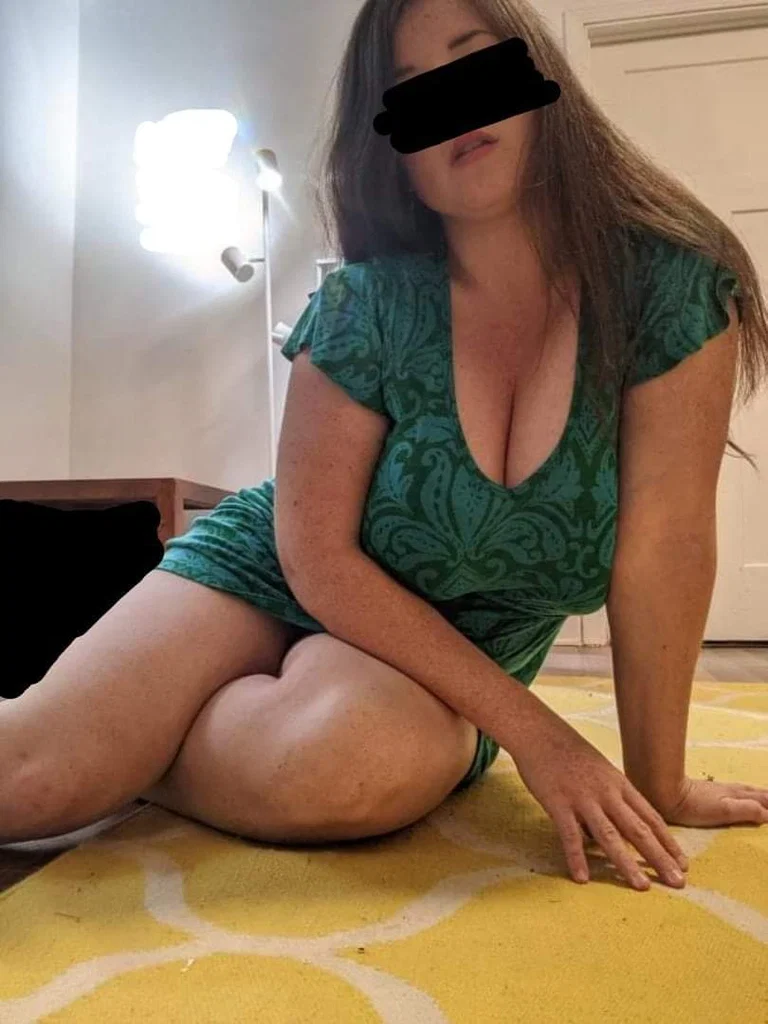 Elisa Tease