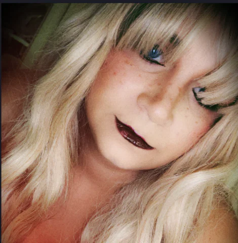 Bella Noir's avatar