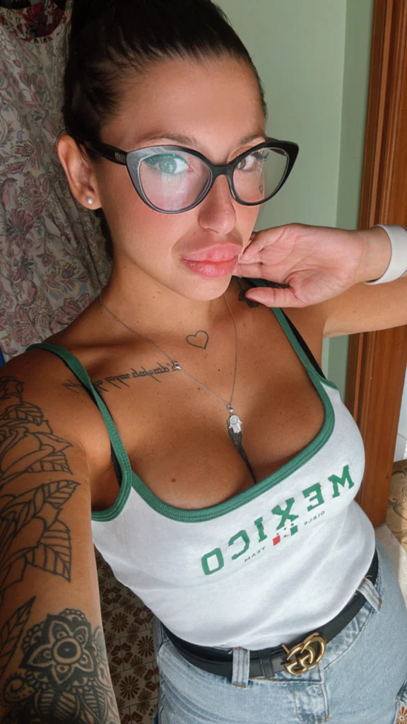 Madalina's avatar