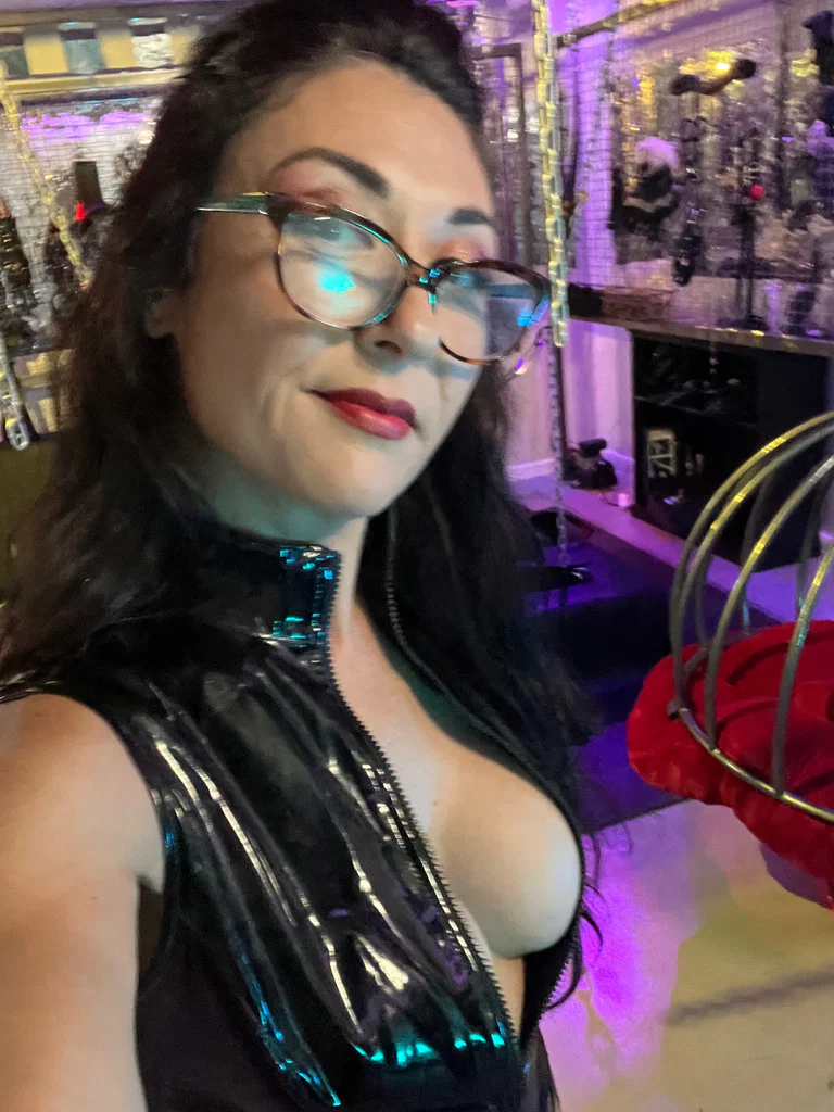 Kate West's avatar