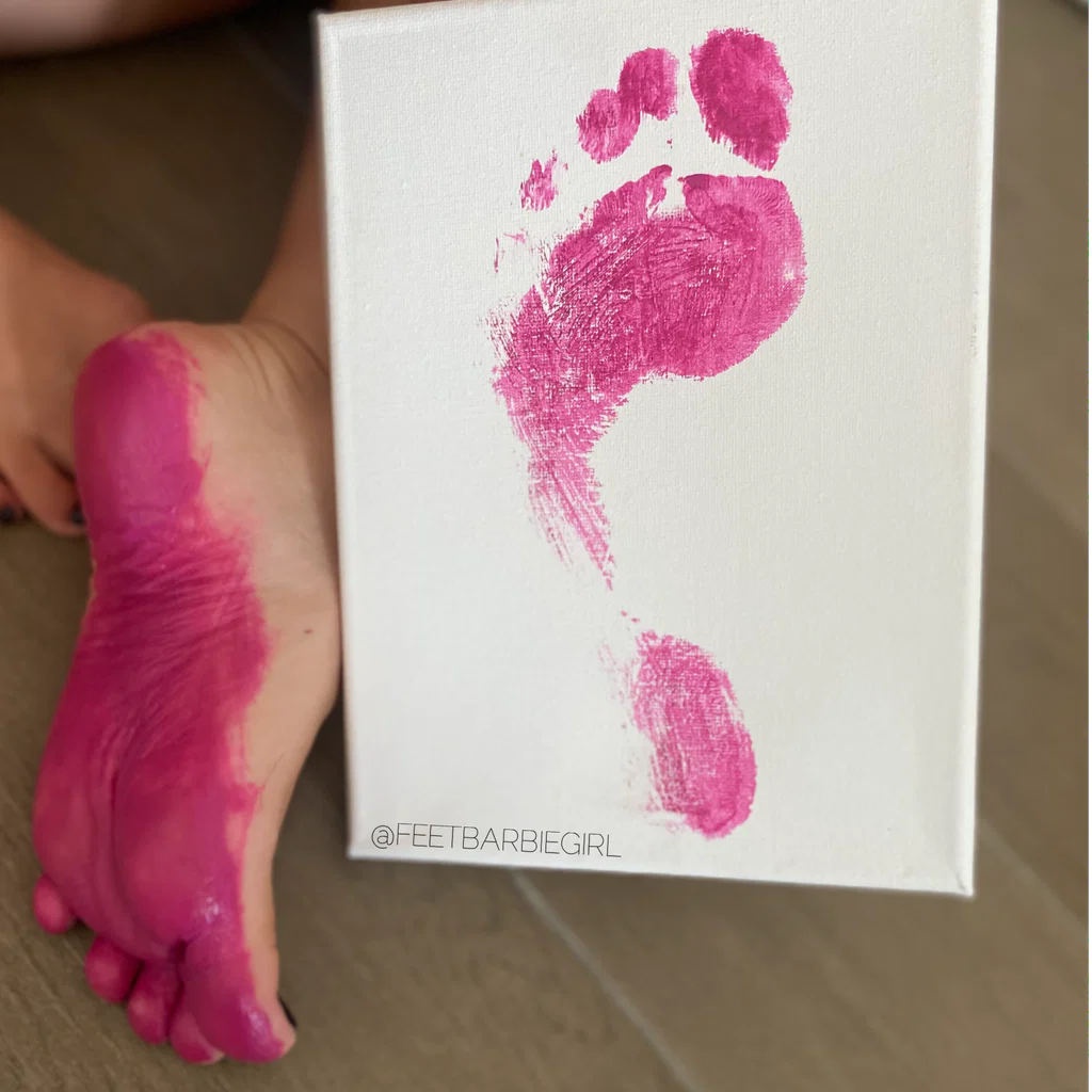 feet barbie girl 👣👱🏻‍♀️'s avatar