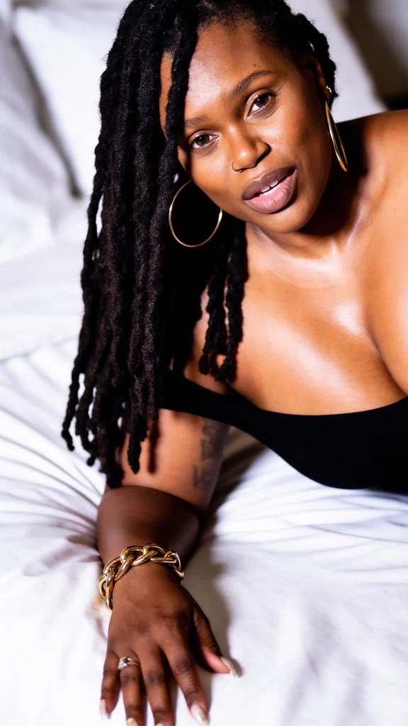 Chelsey Manhattan's avatar