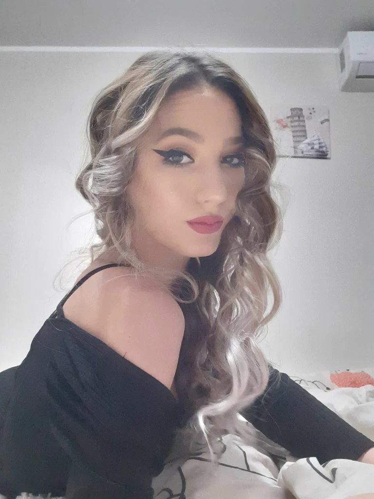 Sabrina's avatar