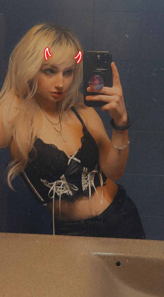 Savannah Autumn <33's avatar