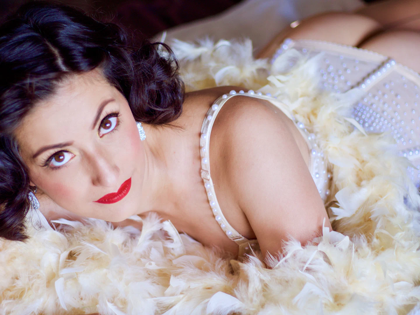 LolaMay Luxe profile banner