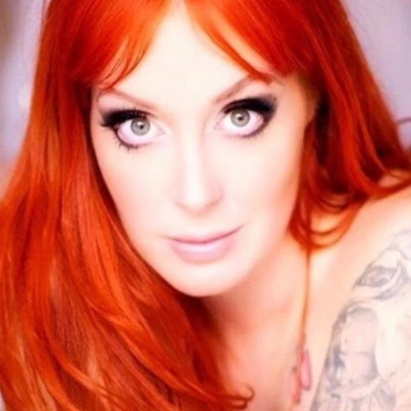 Mel Fire's avatar