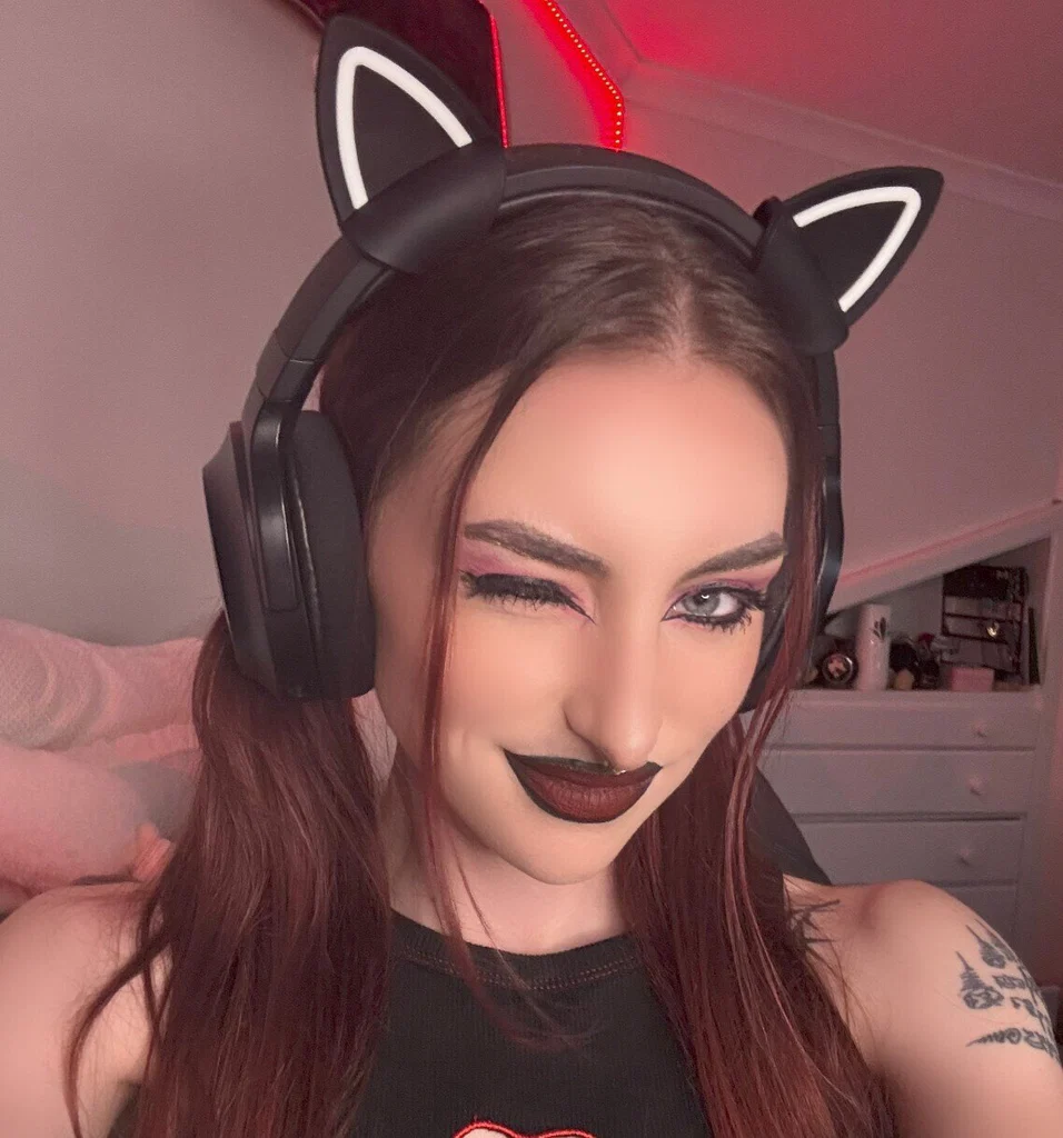 𝖛𝖎𝖔 𝖒𝖎𝖑𝖑𝖊𝖗𝖗 ｡゜(｀Д´)゜｡'s avatar