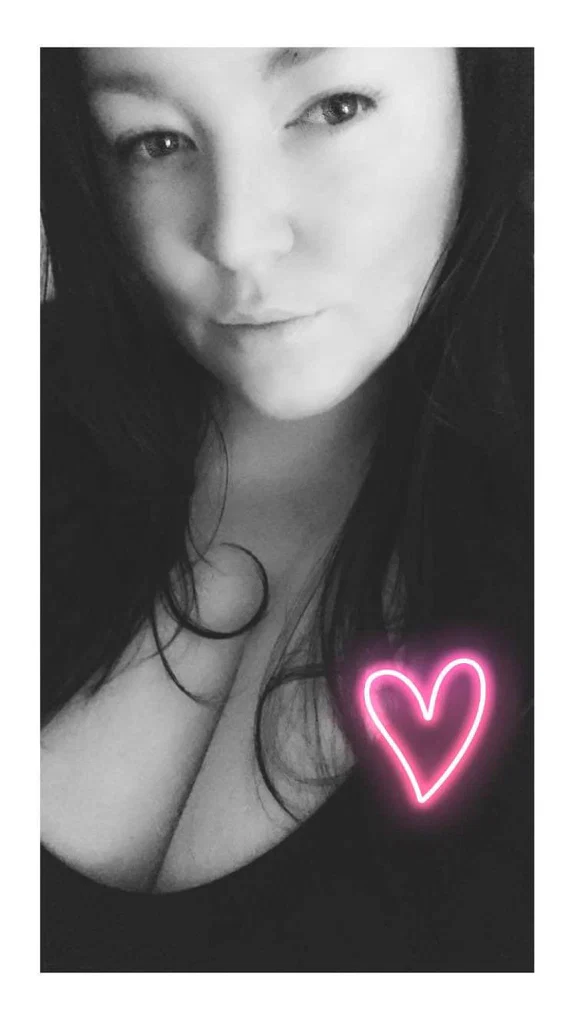 Busty BBW 😈