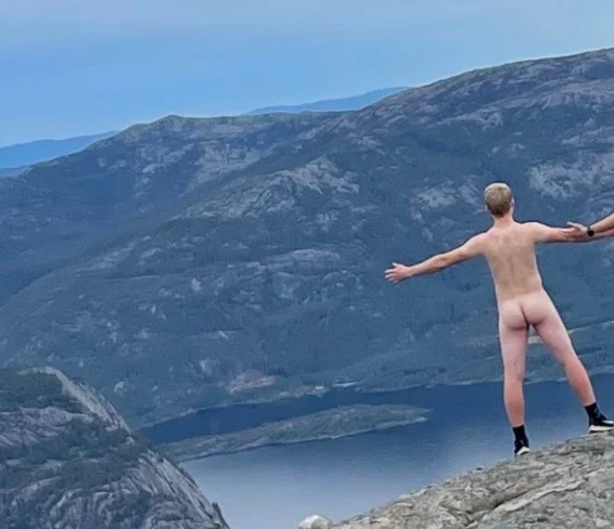 Tobias Guttulsrød profile banner