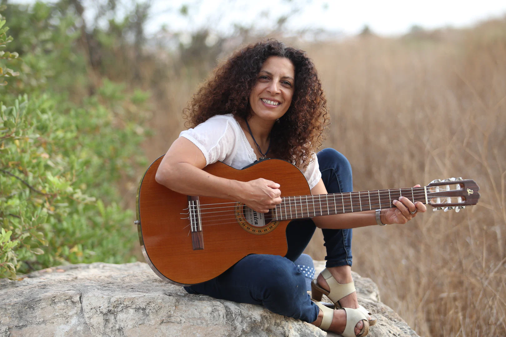 בשמת profile banner