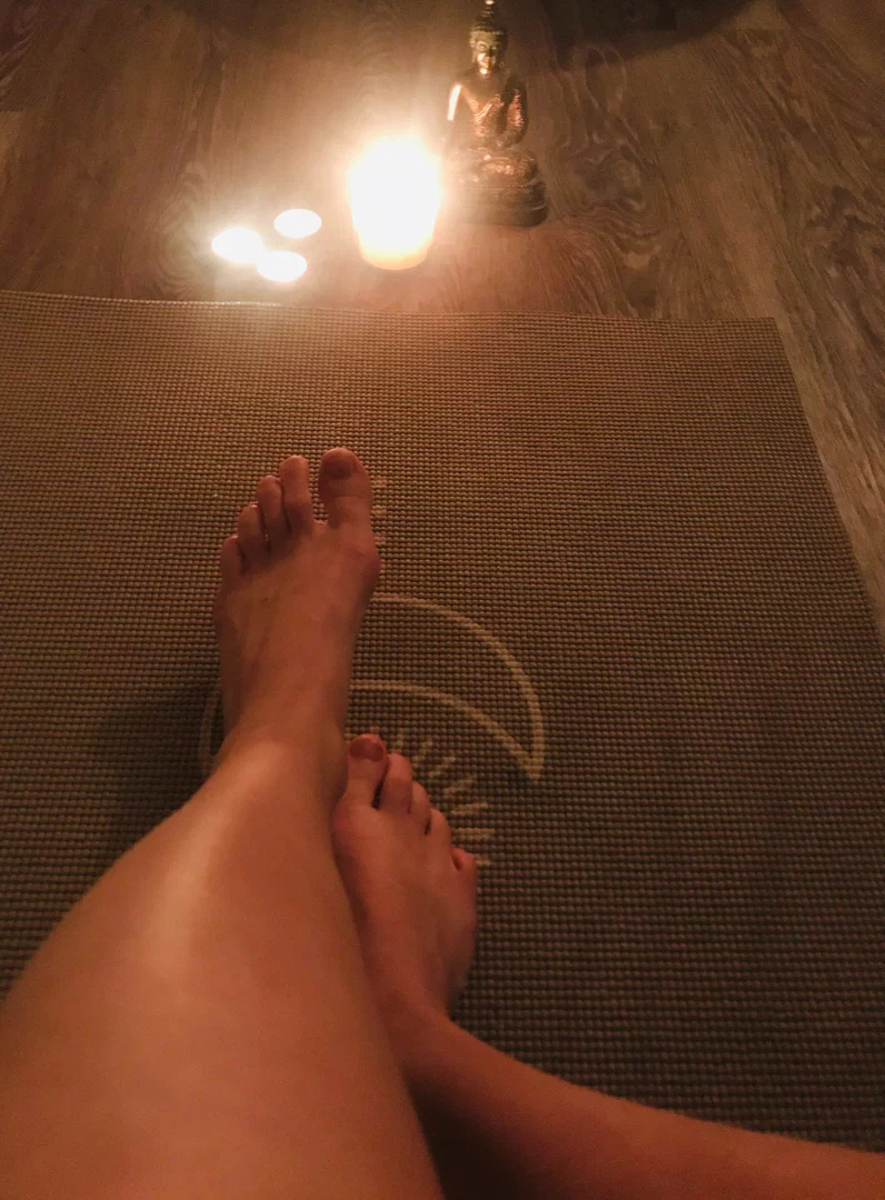 Sensual feet profile banner