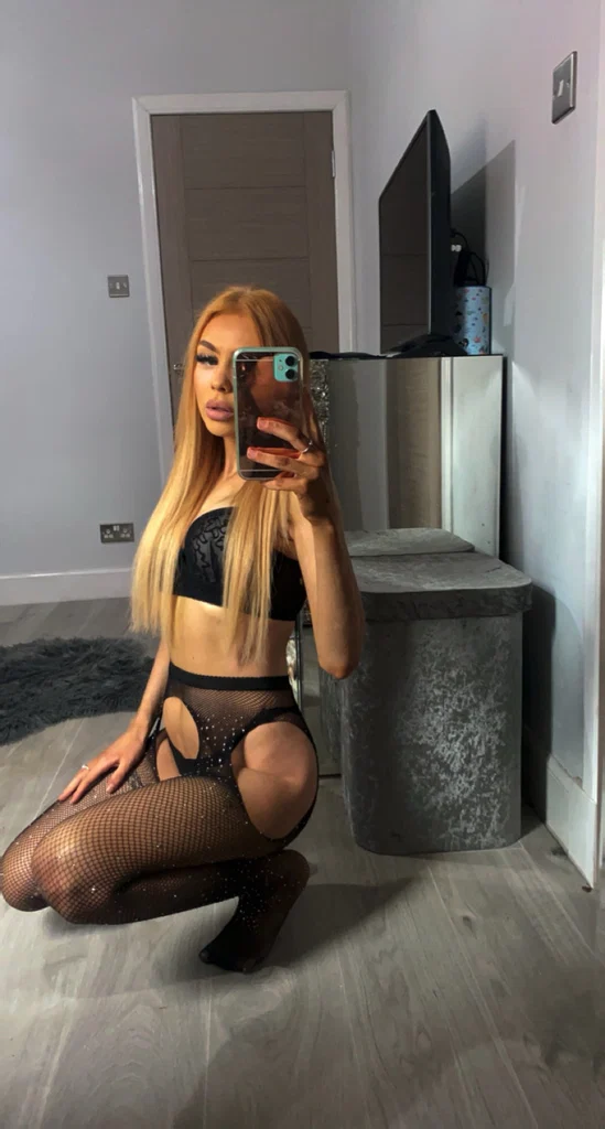 Nicole01's avatar