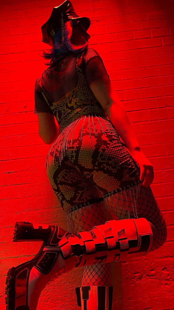 Nana Cruuz profile banner
