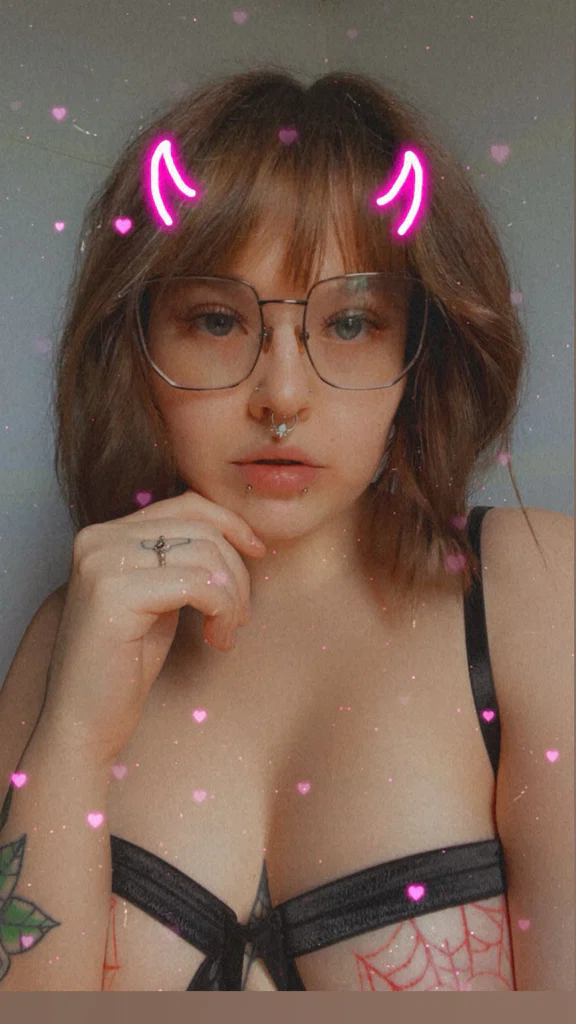 That.weird.girl.autumn
