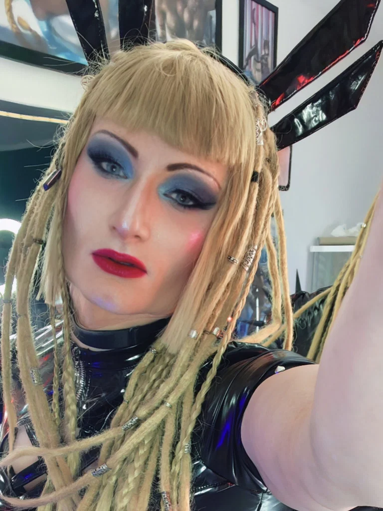 Julie_Lithoe