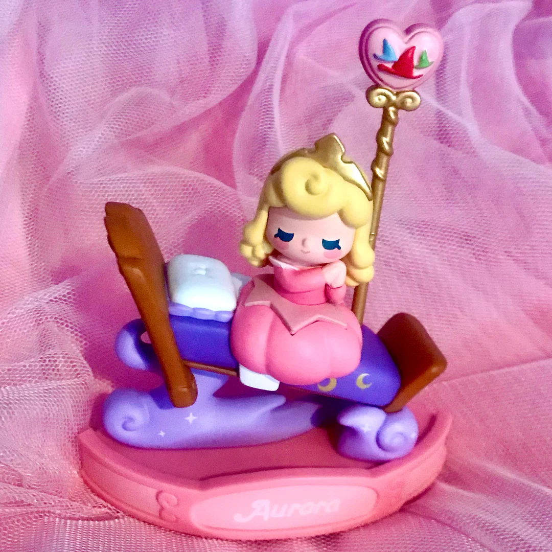 Annie Doll profile banner