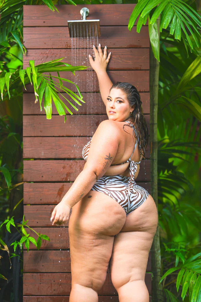 Big Booty Barbie 💗👱🏼‍♀️