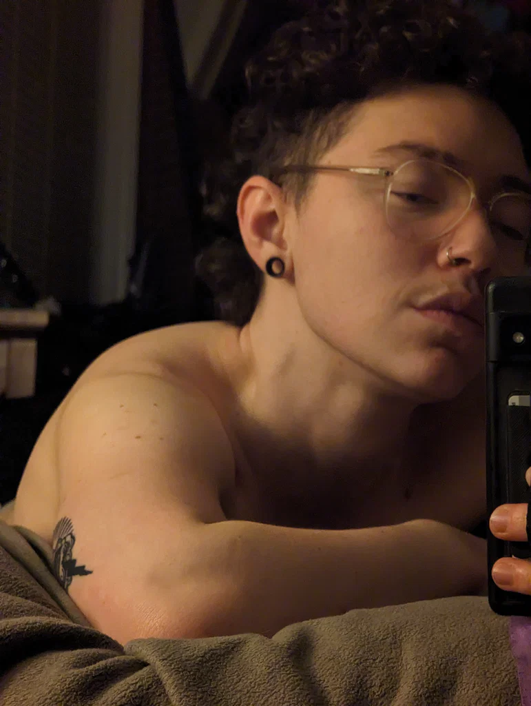Ember Rose🌹FTM's avatar