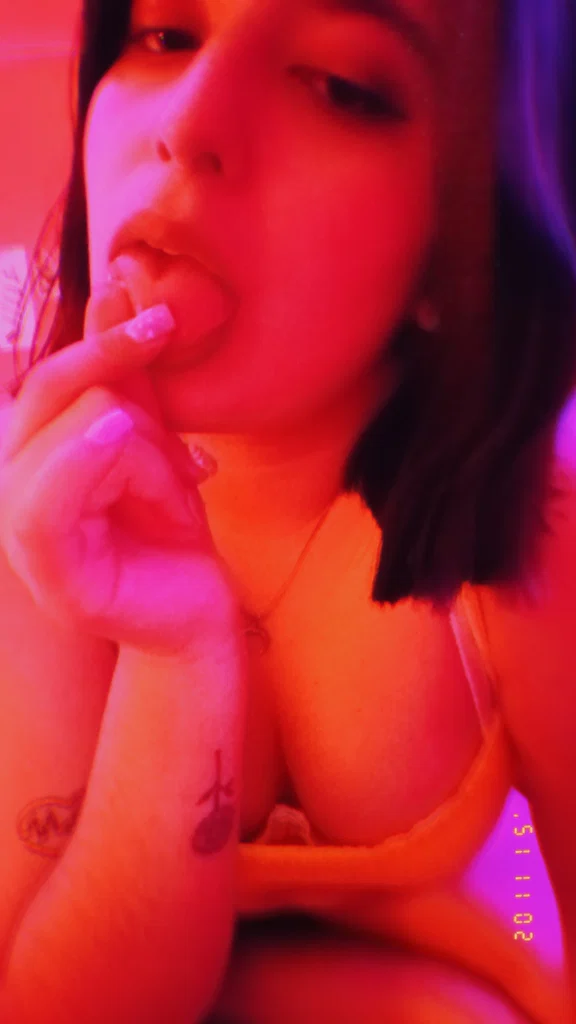 ℙ𝕖𝕒𝕔𝕙𝕪🍑𝔾𝕚𝕣𝕝⚤︎'s avatar