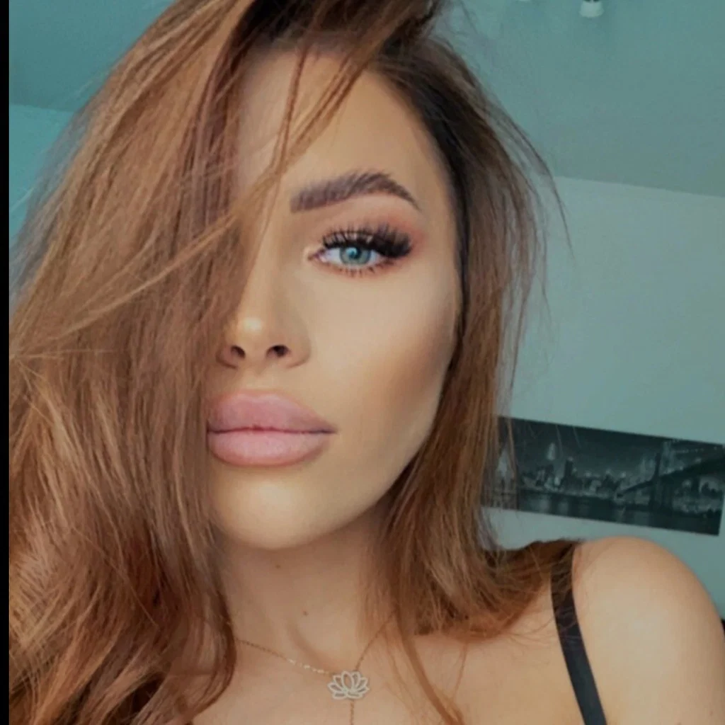 Alexis Crystal's avatar