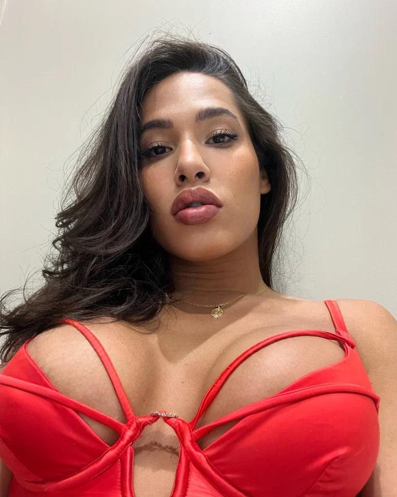 Larissa Pantoja's avatar