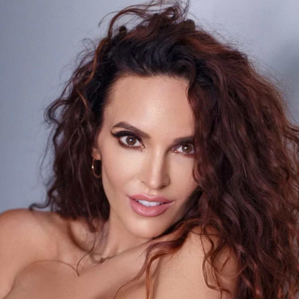 ReyRey Marie's avatar