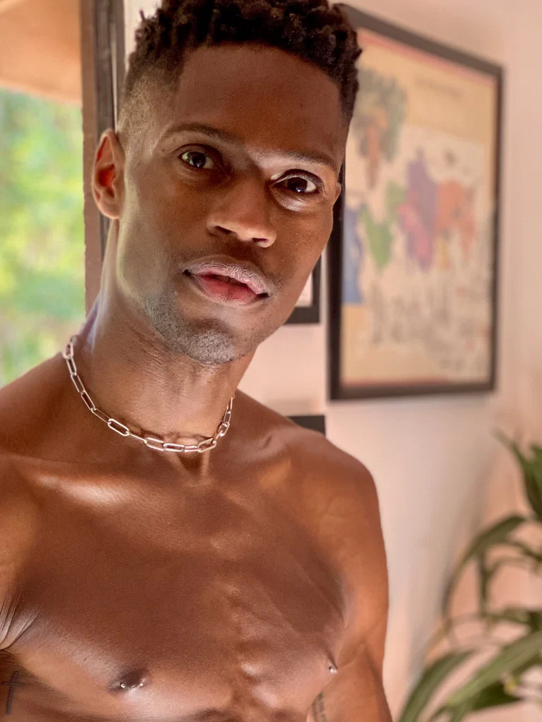 Isaiah Taye's avatar