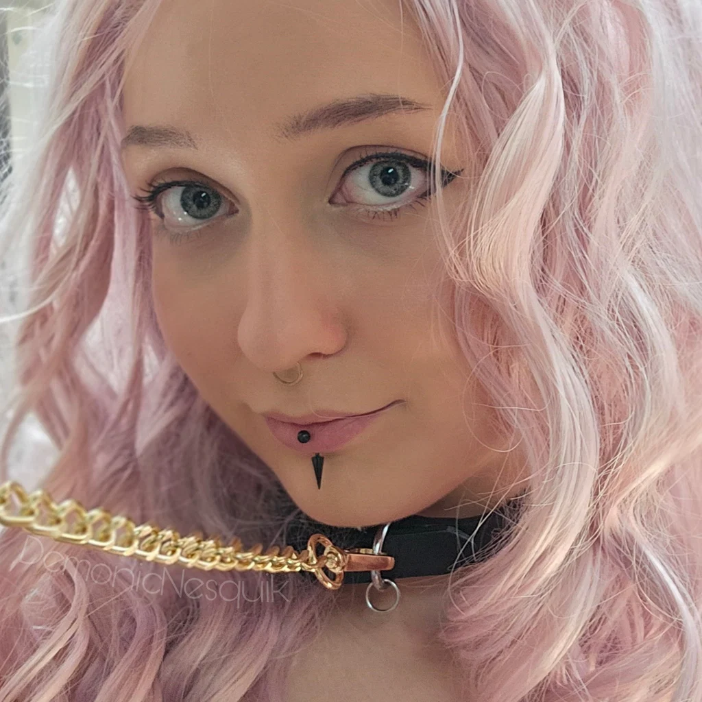 Kat, your goth puppygirl gf's avatar