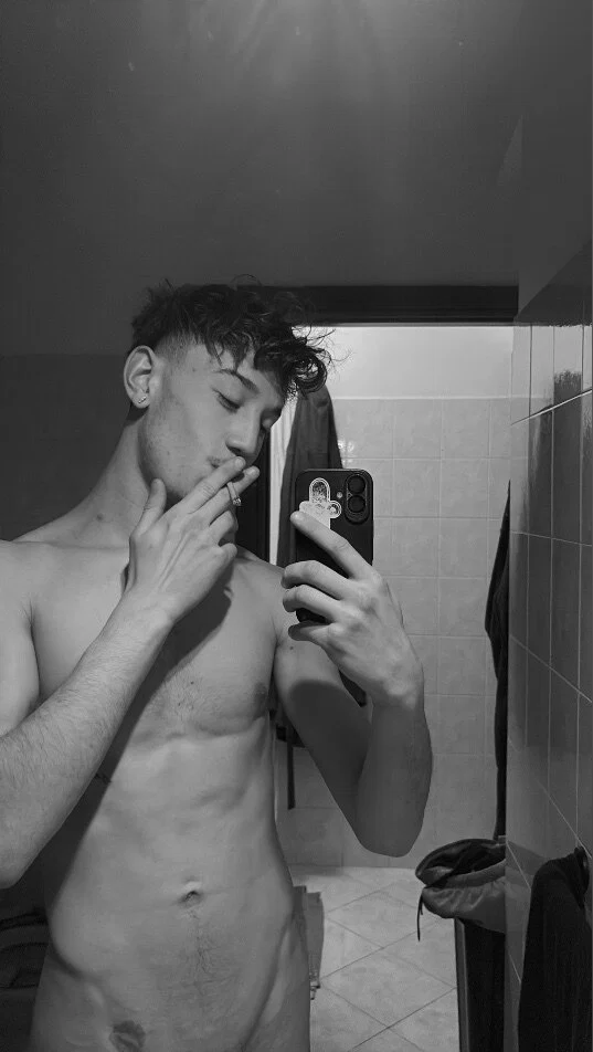 Ardii😋's avatar