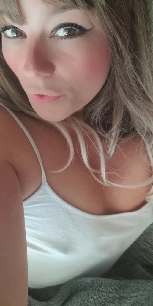 Daisy Bloomer's avatar