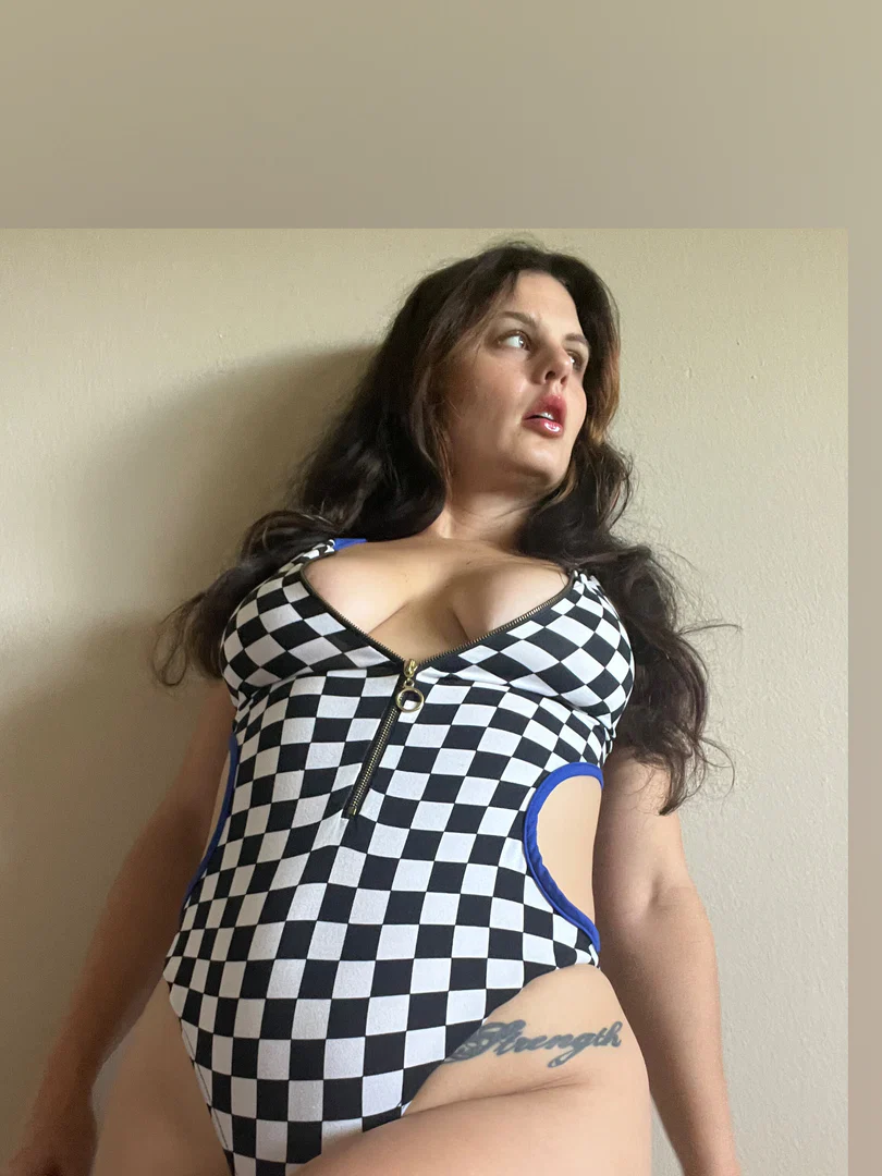Nicole Lynn profile banner