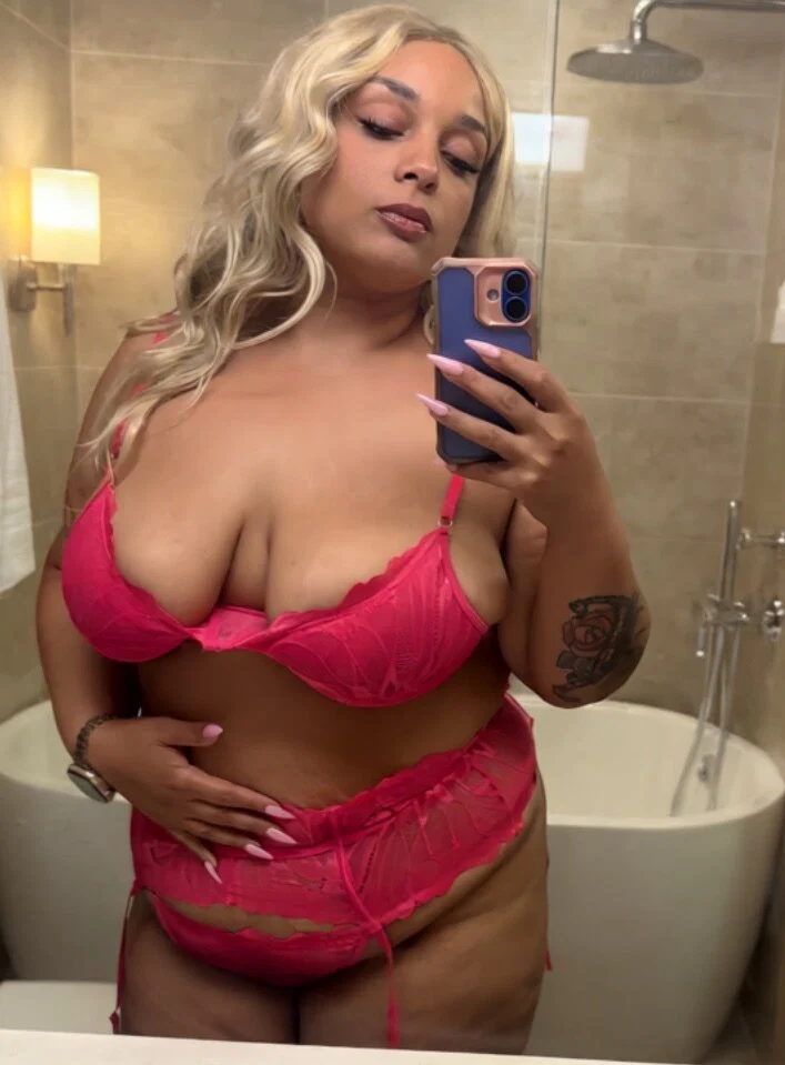 Goddess Lidia Isabel