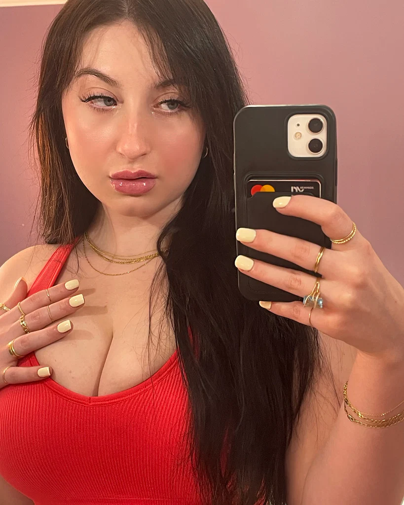 ♡𝐀𝐥𝐞𝐤𝐬𝐚𝐧𝐝𝐫𝐚 𝐌𝐢𝐧𝐤 ♡'s avatar