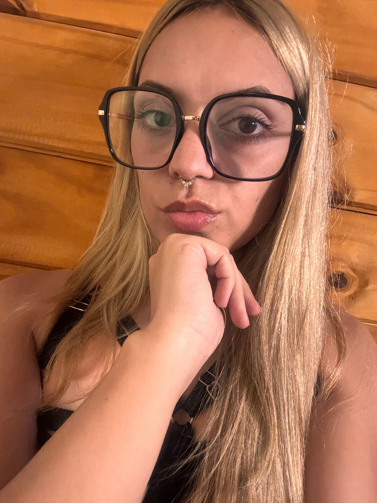 Denisse Belle (Kinky Fetish) 🕷️