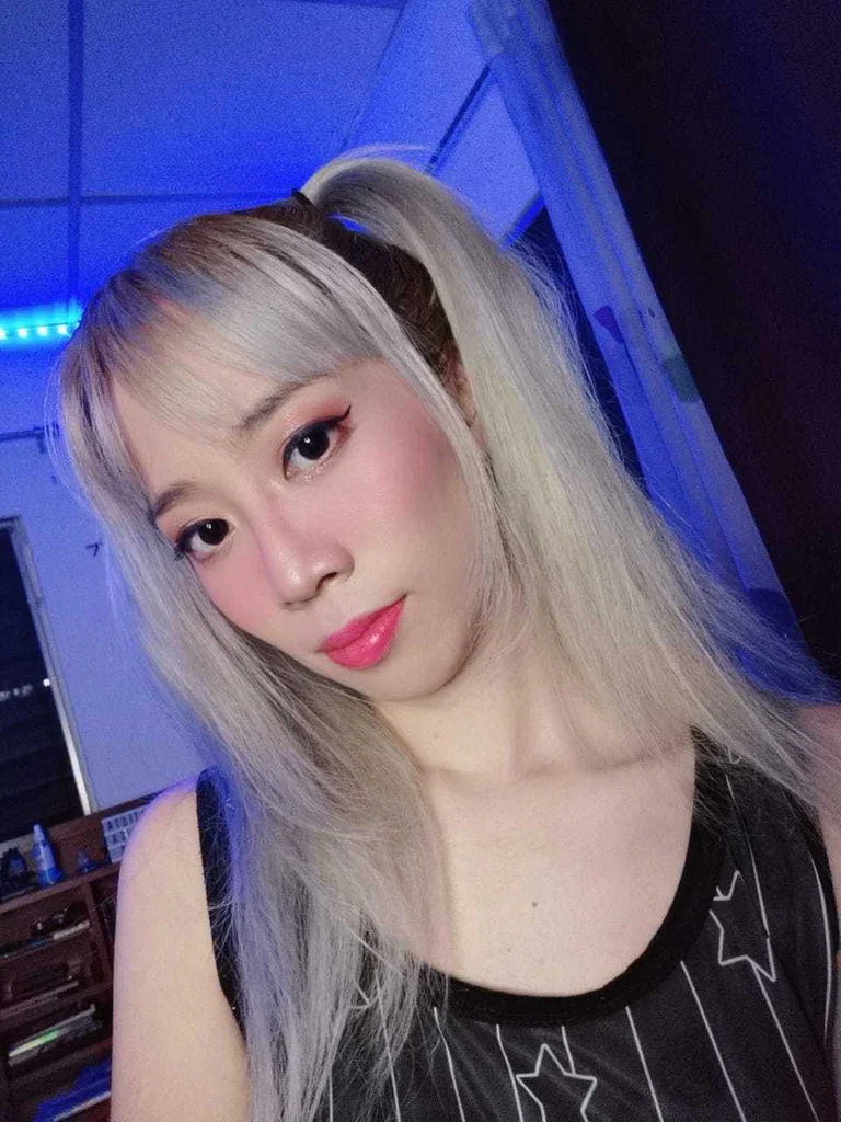 Michi's avatar