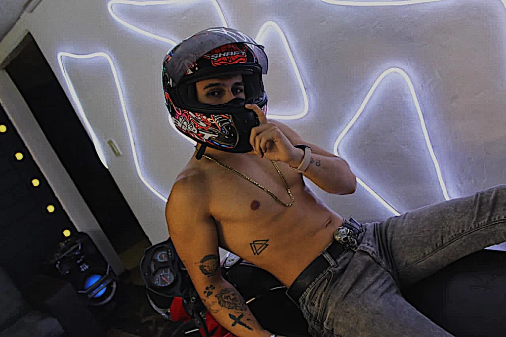 Alan Arriola's avatar