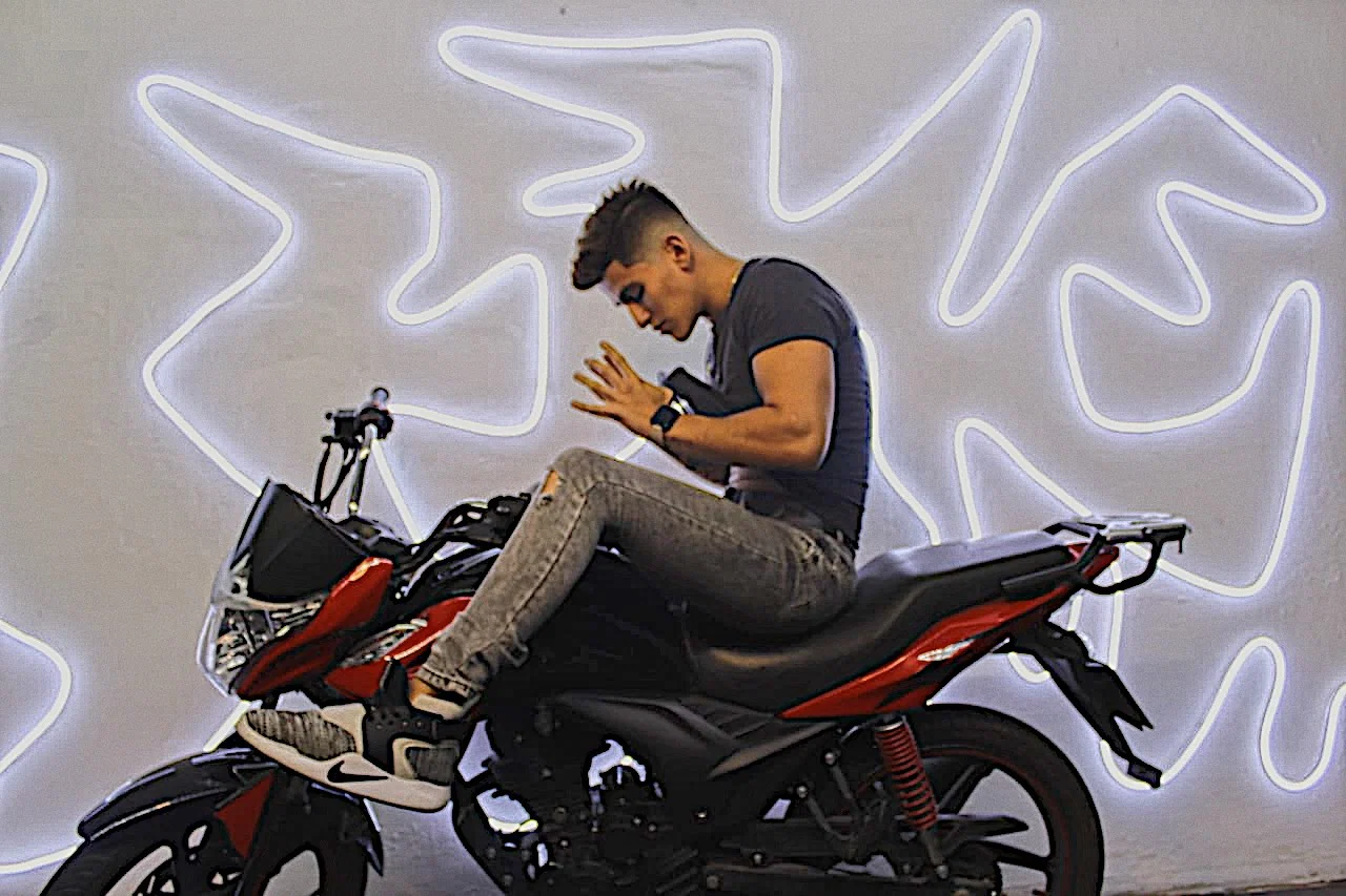 Alan Arriola profile banner