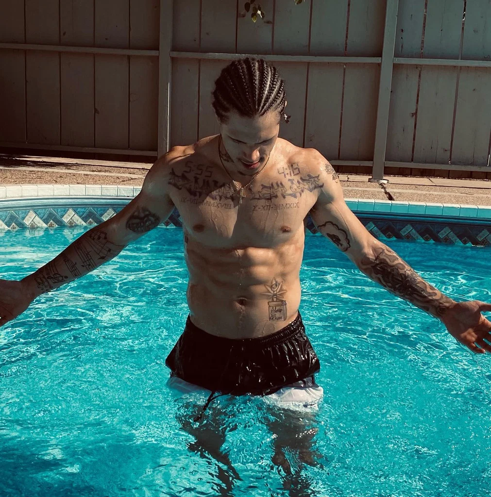Dylan Kenneth's avatar