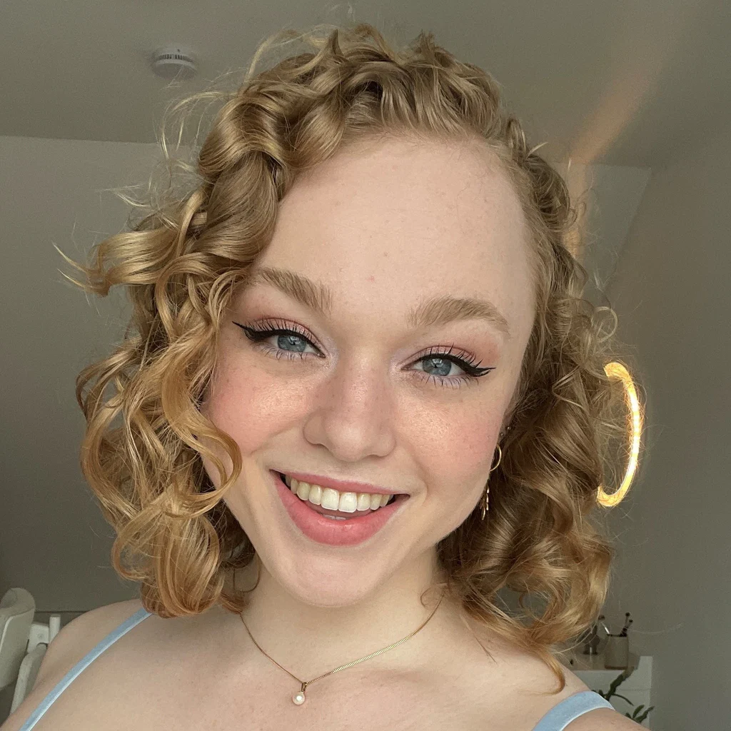 Sarah Calanthe Curvy Cock Tease 😈's avatar