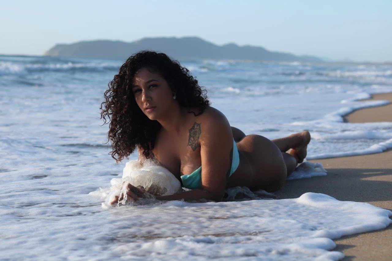 Lana Borges profile banner