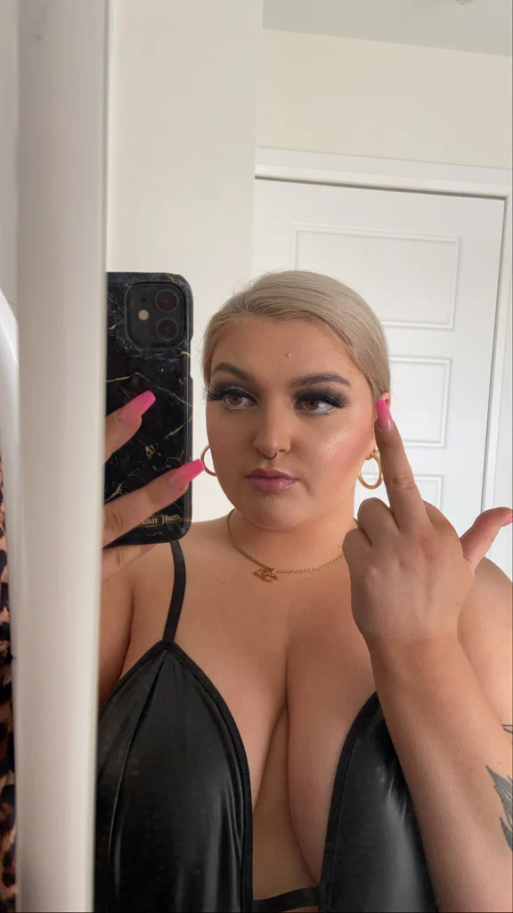 kiki lewinsky VIP